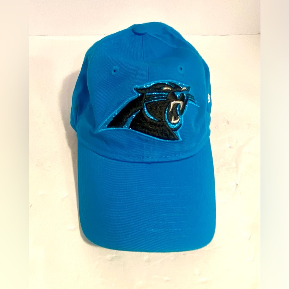 Carolina Panthers women’s adjustable hat by New Era 💙🖤